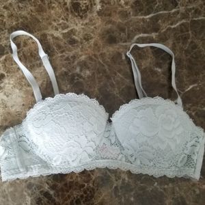 Xhilaration lacy 34A